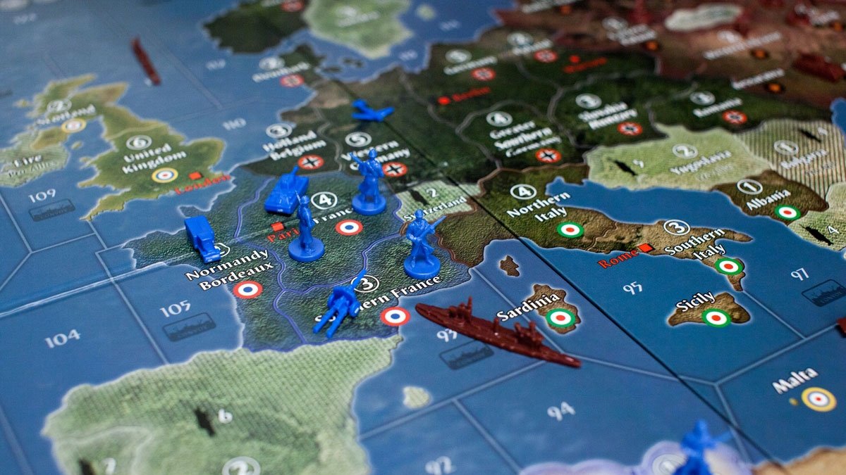 Axis & Allies Europe 1940 [Board Game, 2-6 Players]