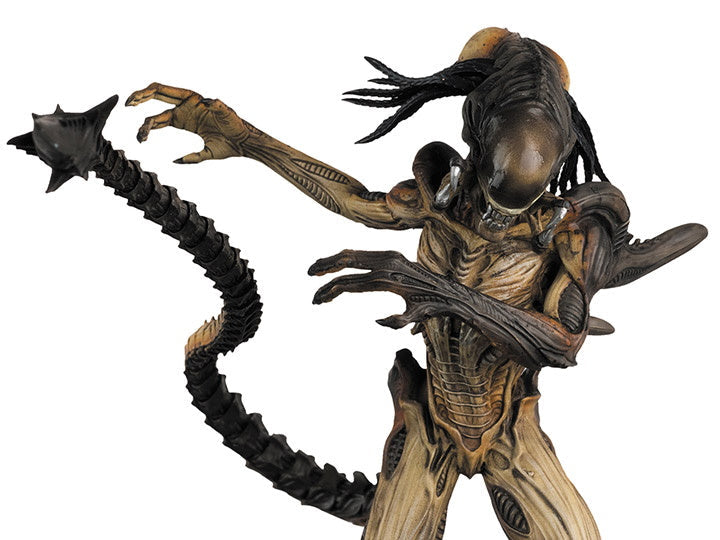 Eaglemoss Figure Collection #11: Predalien from Alien Vs. Predator Resin Figurine [Toys, Ages 18+]