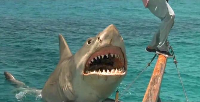 Jaws: 2, 3 & The Revenge [Blu-Ray Box Set]