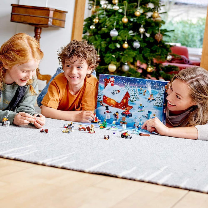 LEGO City: Advent Calendar (2019 Edition) - 234 Piece Building Kit [LEGO, #60235, Ages 5+]