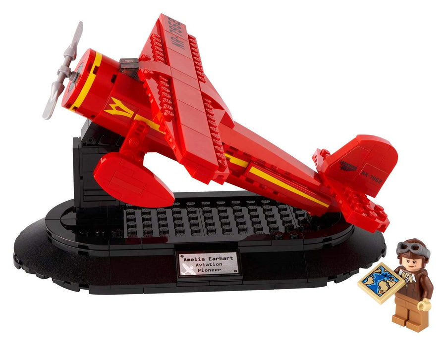 LEGO Amelia Earhart Tribute - 203 Piece Building Kit [LEGO, #40450]