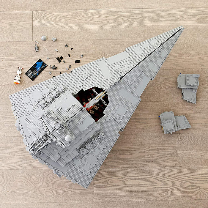 LEGO Star Wars: Imperial Star Destroyer - Ultimate Collector Series - 4784 Piece Building Kit [LEGO, #75252, Ages 16+]